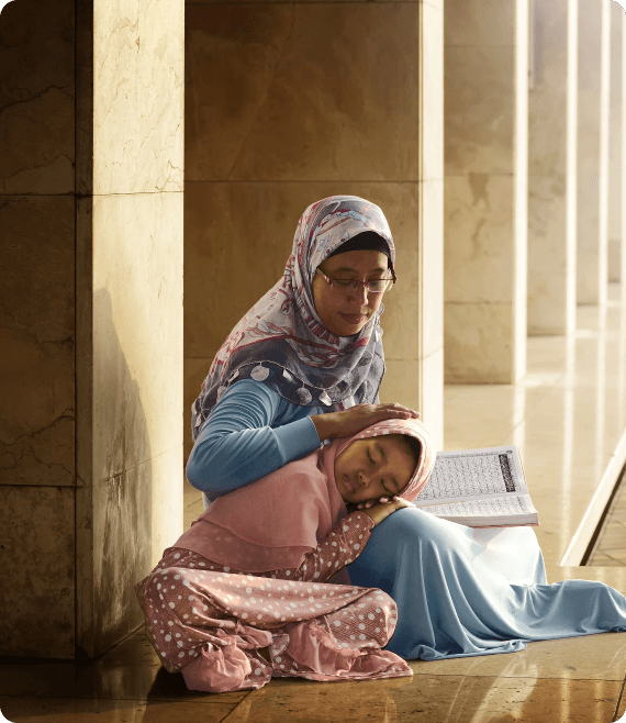 women-with-child-onknee